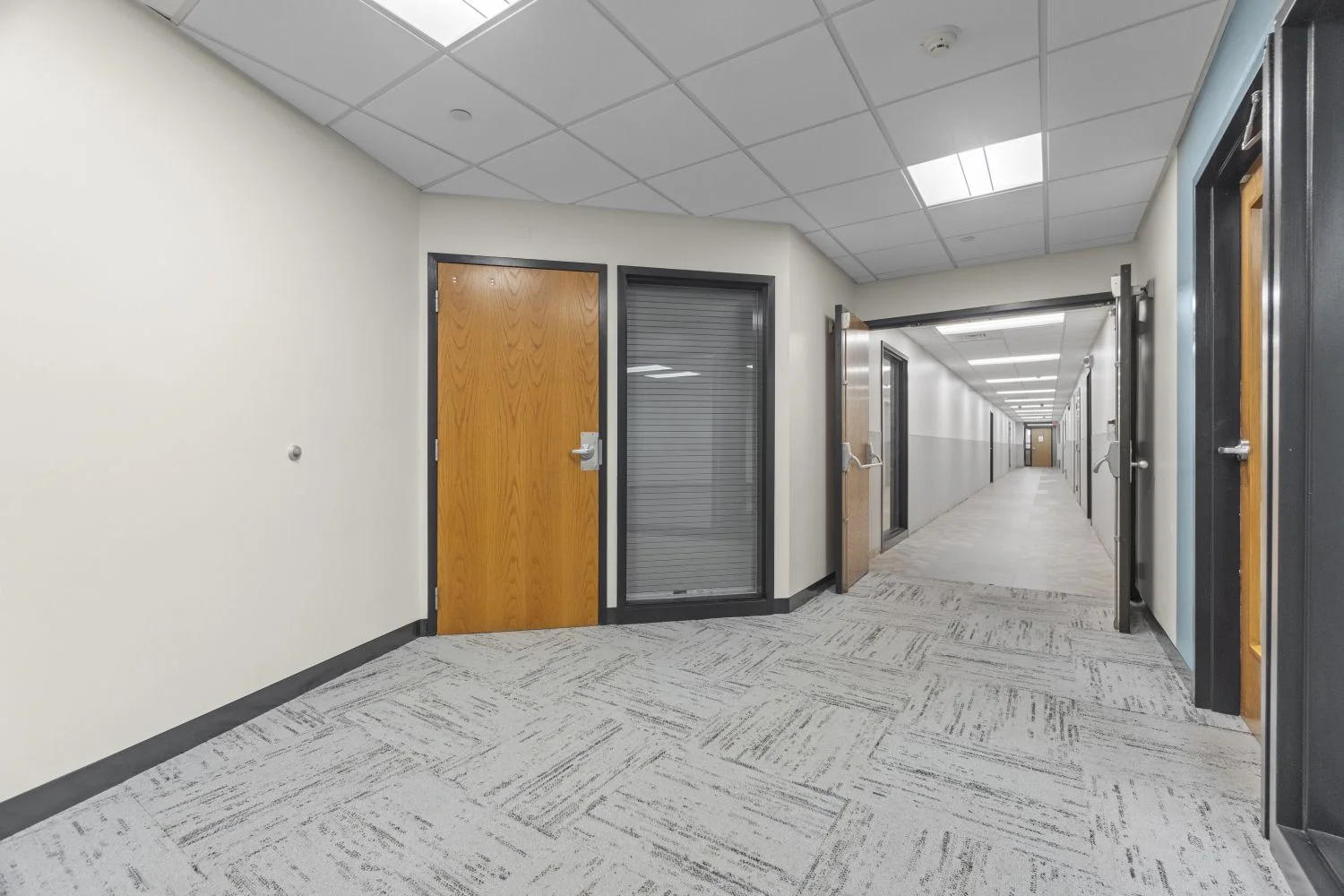 15 Corporate Dr   50 1st Fl 2.webp